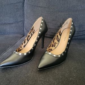 Black Pumps with Studded lining